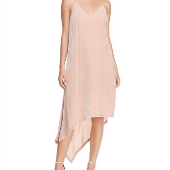 BCBGMaxAzria Dresses & Skirts - BCBG Maxazria Dress! 💗